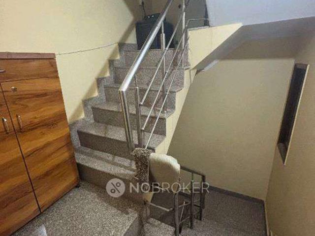 Flat for sale in West Delhi, Deri