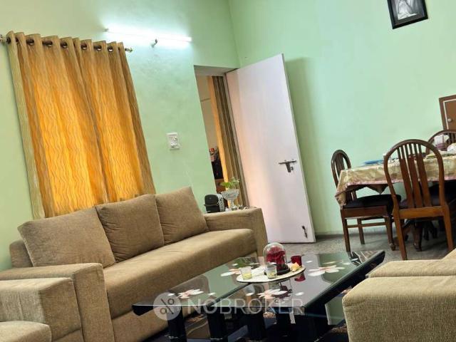 Flat for rent in Deri