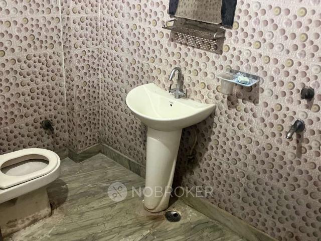 Flat for rent in Indra Vikas Colony, Delhi