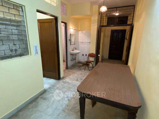 Flat for rent in Deri