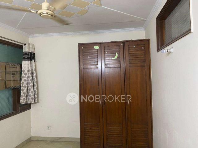 Flat for rent in Deri