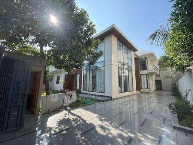 Flat for sale in Vasant Vihar, Delhi