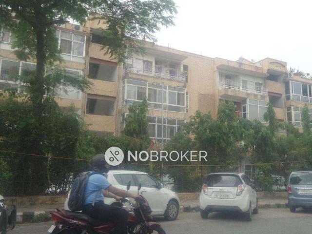 Flat for rent in East Delhi, Deri