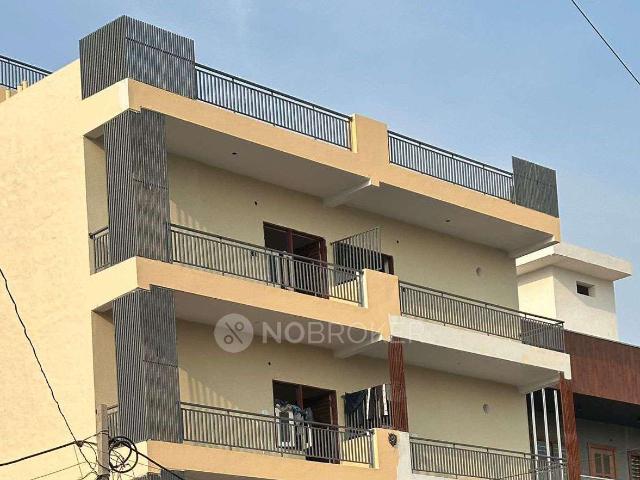 Flat for rent in Hariana