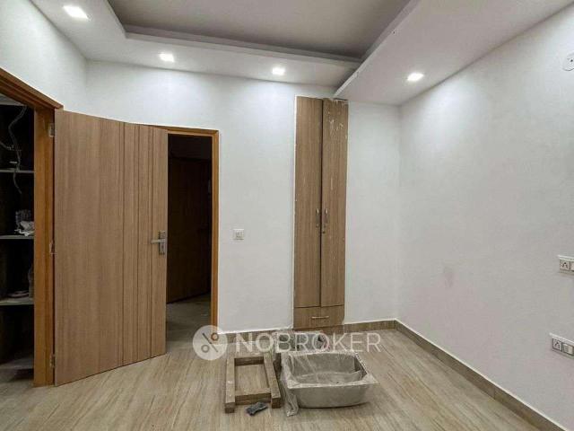 Flat for sale in West Delhi, Deri