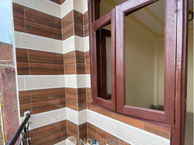 Flat for rent in Deri