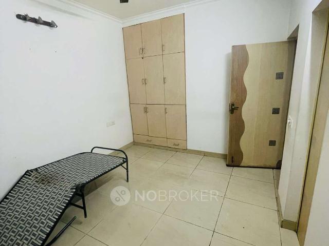 Flat for rent in Deri