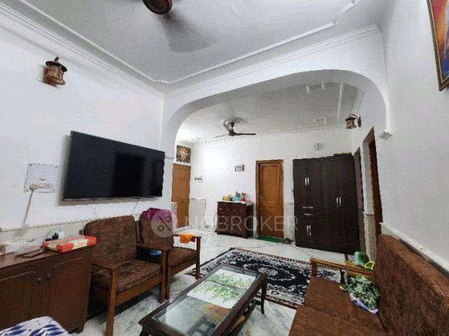 Flat for rent in Deri