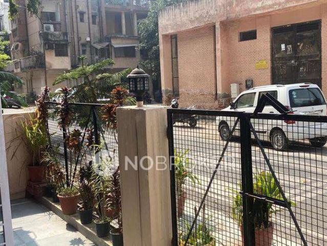 Flat for rent in Deri