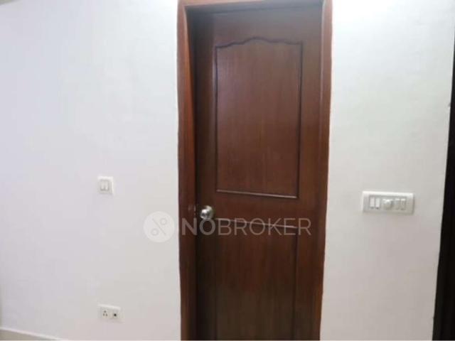 Flat for rent in Deri