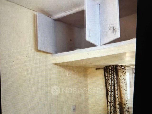 Flat for rent in Deri