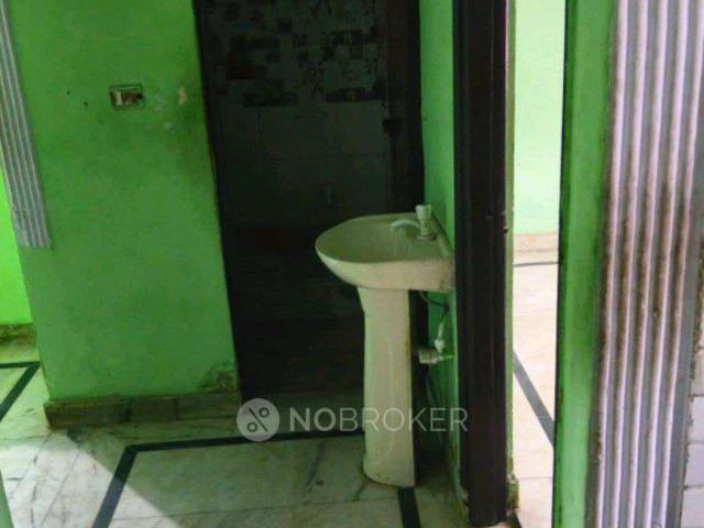 Flat for rent in Deri