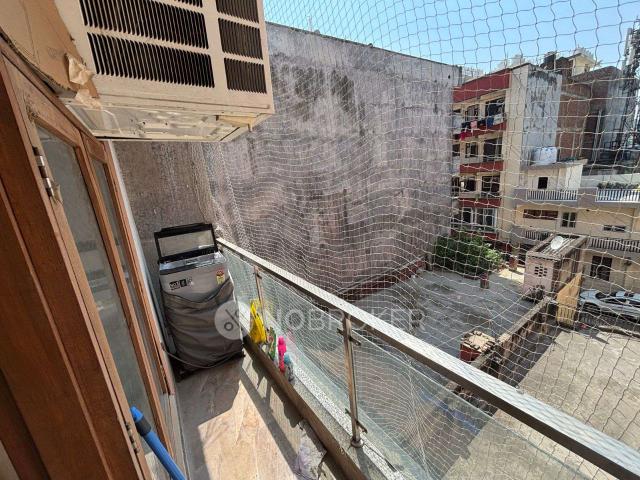 Flat for rent in South Delhi, Deri