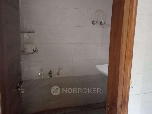 Flat for rent in North Delhi, Deri