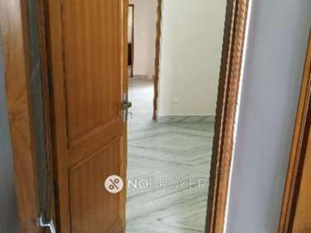 Flat for rent in Sector 55, Noida