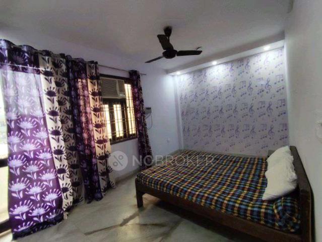 Flat for rent in West Delhi, Deri