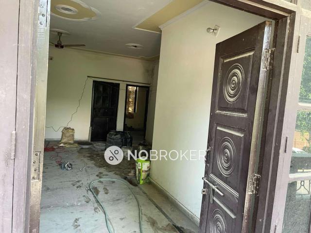 Flat for sale in South West Delhi, Deri