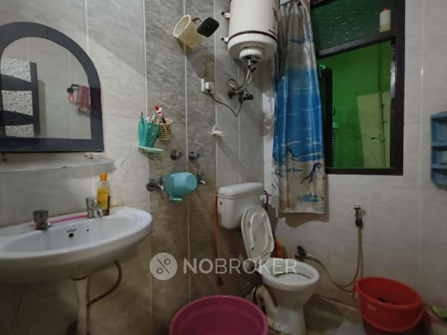 Flat for sale in West Delhi, Deri