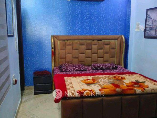 Flat for sale in North West Delhi, Deri