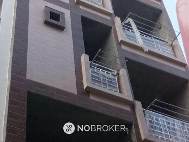 Flat for sale in East Delhi, Deri