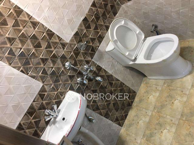 Flat for rent in Deri