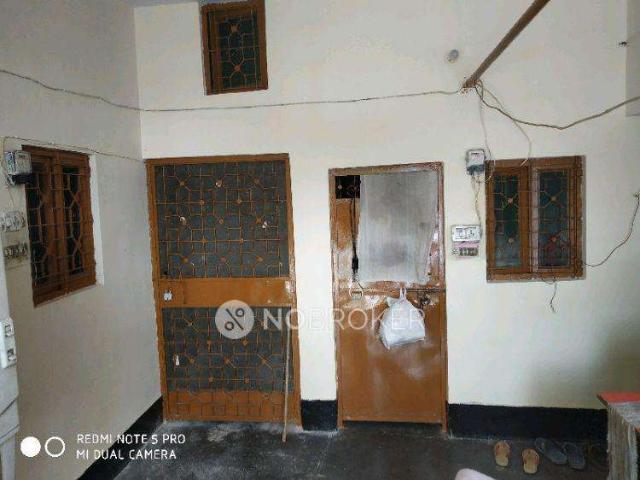 Flat for rent in East Delhi, Deri