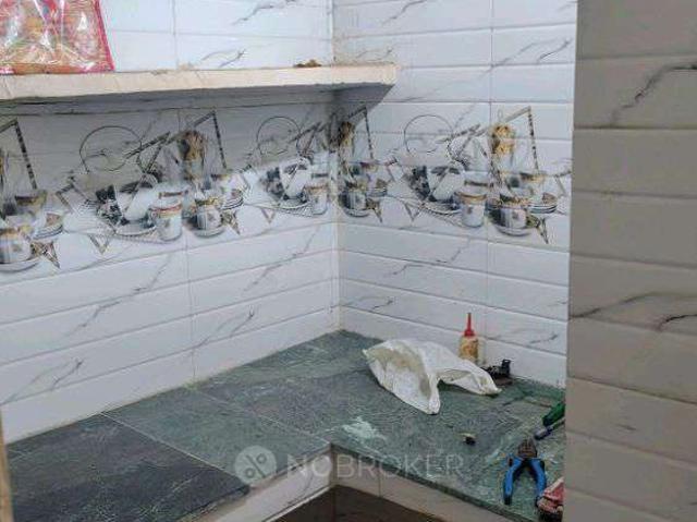Flat for rent in North West Delhi, Deri