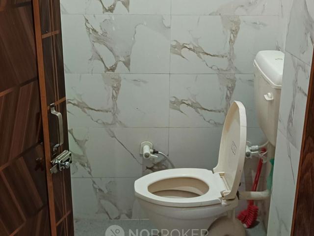 Flat for rent in North Delhi, Deri