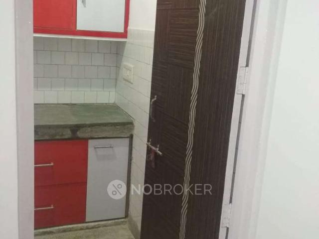 Flat for rent in North West Delhi, Deri