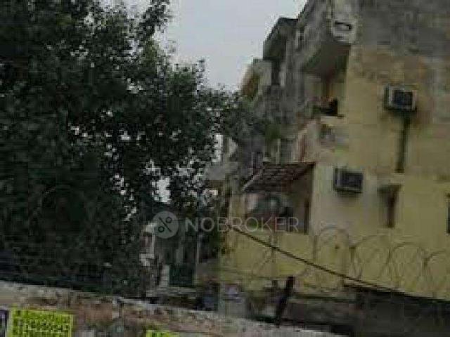 Flat for rent in South Delhi, Deri