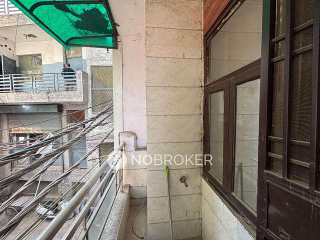 Flat for sale in West Delhi, Deri