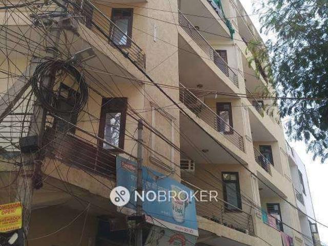 Flat for rent in South Delhi, Deri