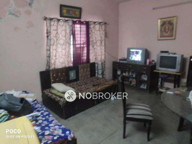 Flat for sale in North Delhi, Deri
