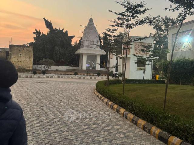 Flat for rent in Hariana