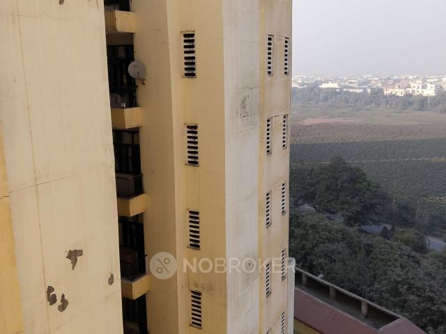 Flat for rent in C-6, Ghaziabad