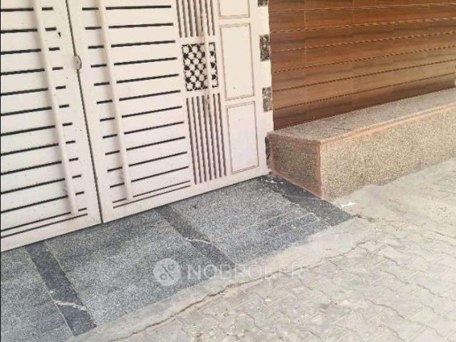 Flat for rent in Palam Vihar, Gurugram