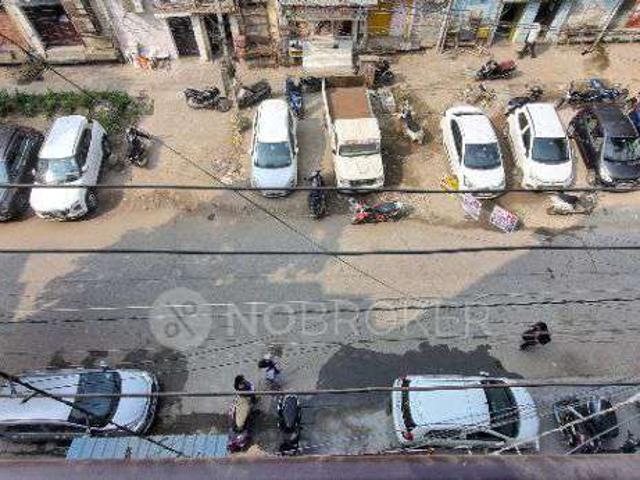 Flat for rent in North Delhi, Deri