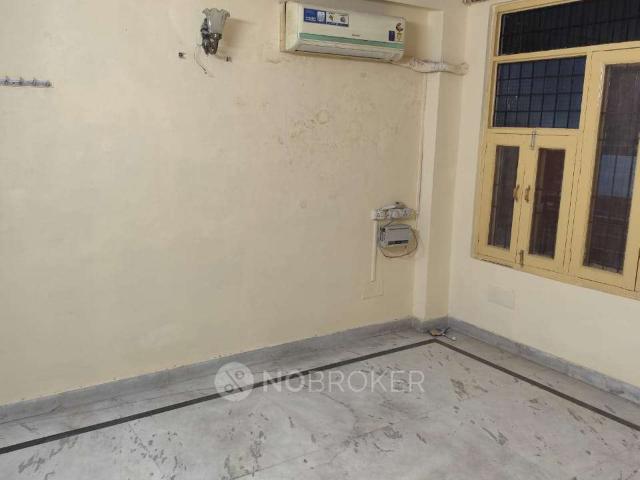 Flat for rent in South Delhi, Deri