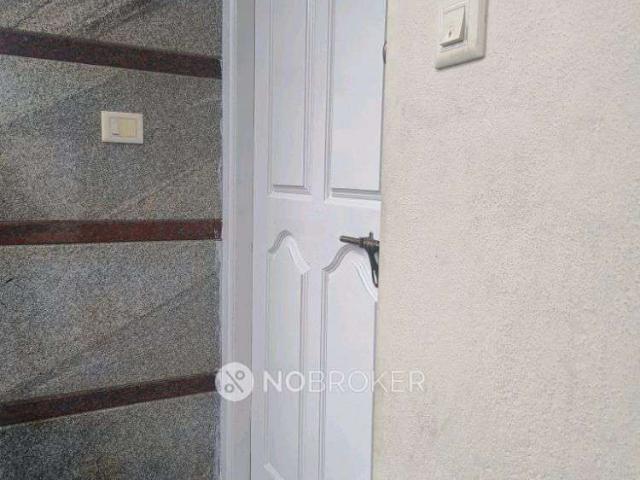 Flat for rent in Bangalore South, Tavarekere