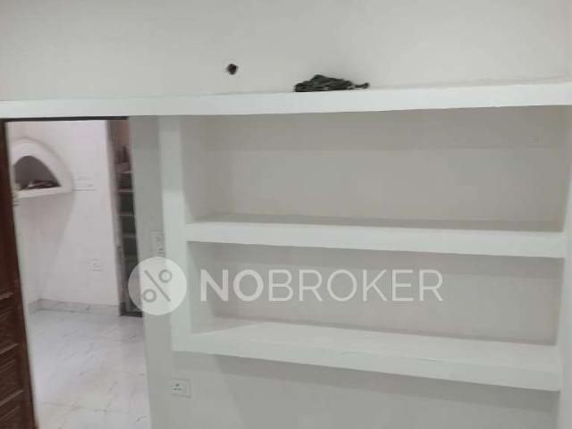 Flat for rent in Deri