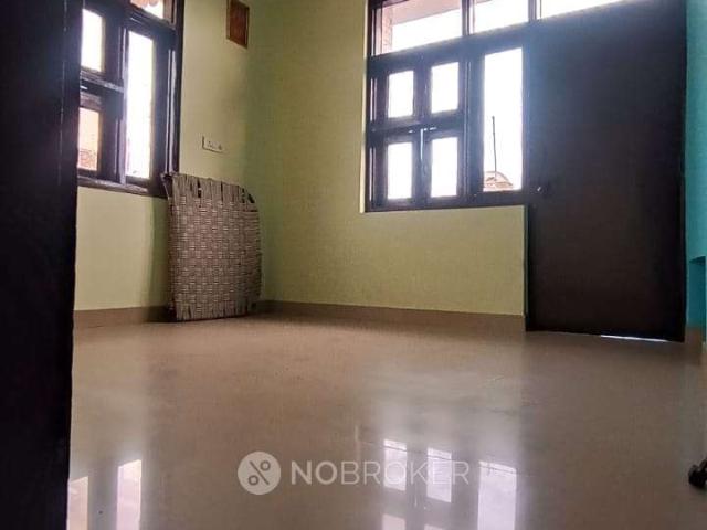 Flat for rent in North West Delhi, Deri