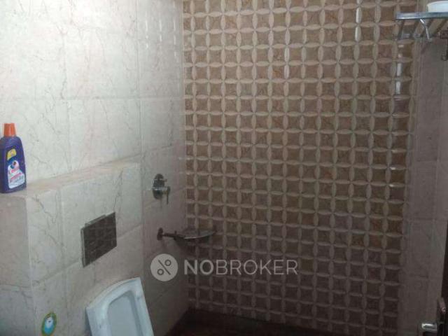 Flat for rent in North Delhi, Deri