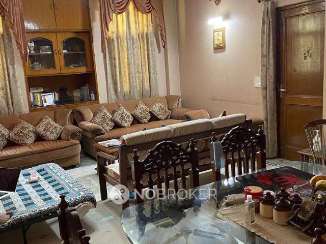 Flat for rent in Deri
