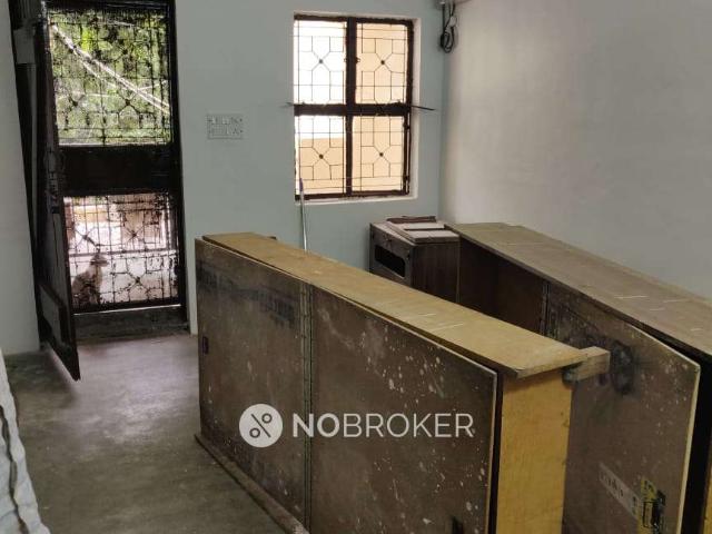 Flat for rent in Deri