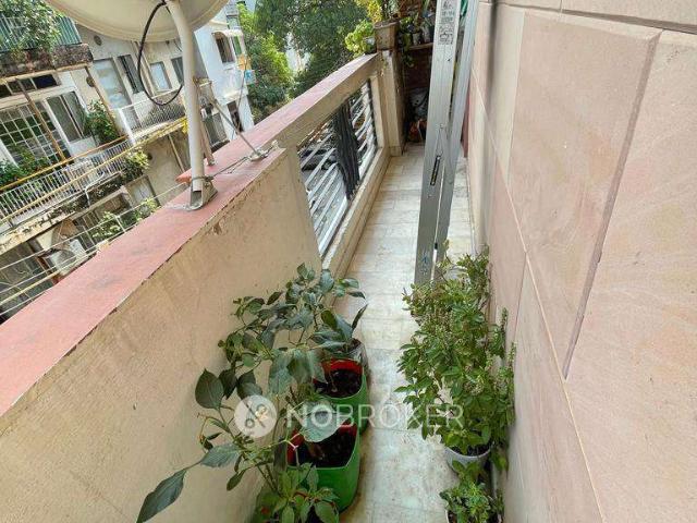 Flat for rent in Deri