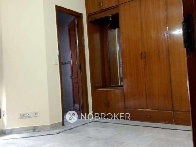Flat for rent in Deri