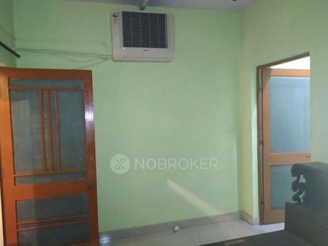 Flat for rent in South Delhi, Deri
