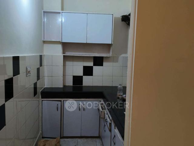 Flat for rent in South Delhi, Deri