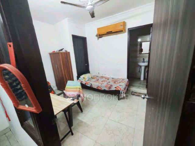 Flat for rent in South Delhi, Deri