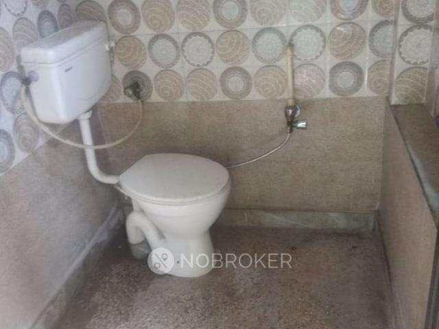 Flat for rent in East Delhi, Deri